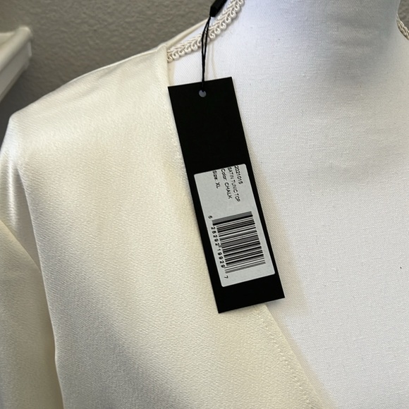 HALSTON Women's Satin Tunic V Neck Top - Picture 7 of 12